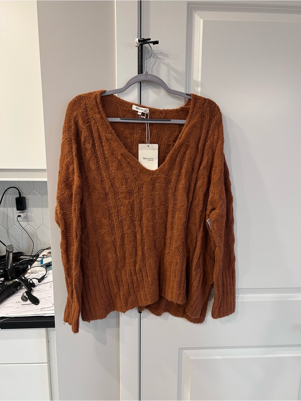 NWT Miracle Camel Rust Copper Cable Knit V-Neck Sweater Layering Cozy Oversized - Picture 2 of 10